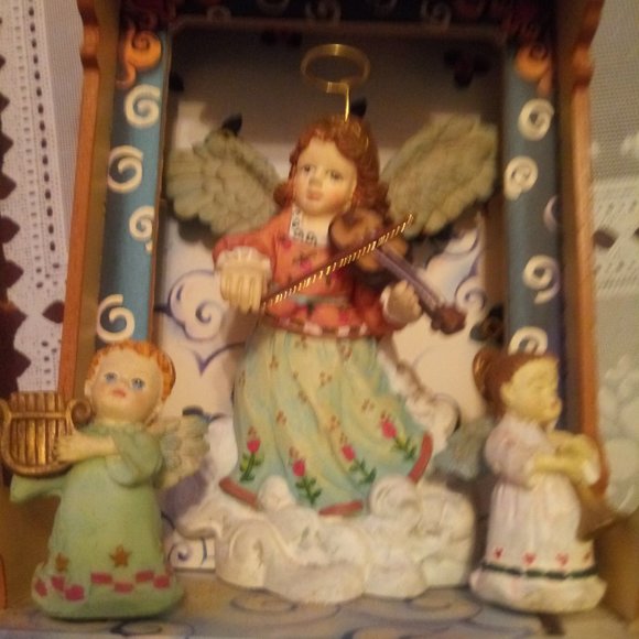 Collectibles - Picture 16 of 16